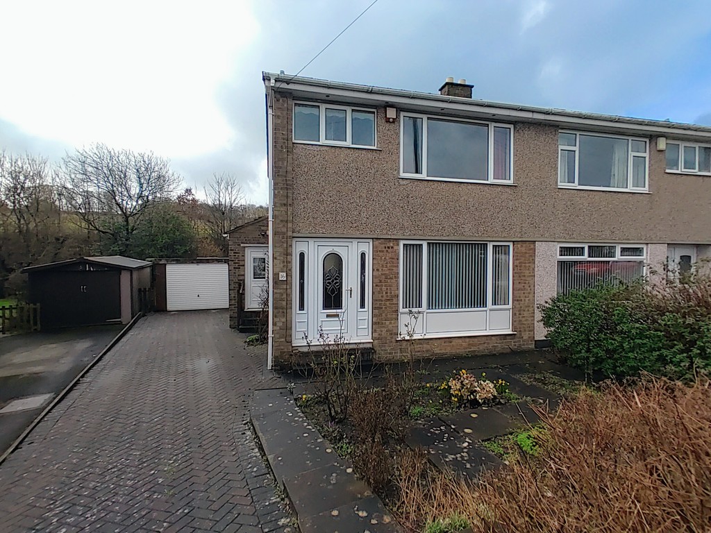 3 bedroom Semi-detached house Sold