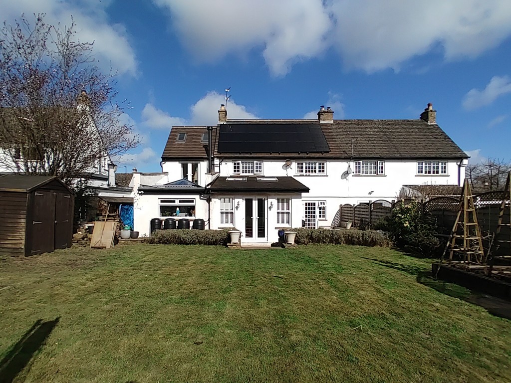 5 bedroom Semi-detached house For Sale