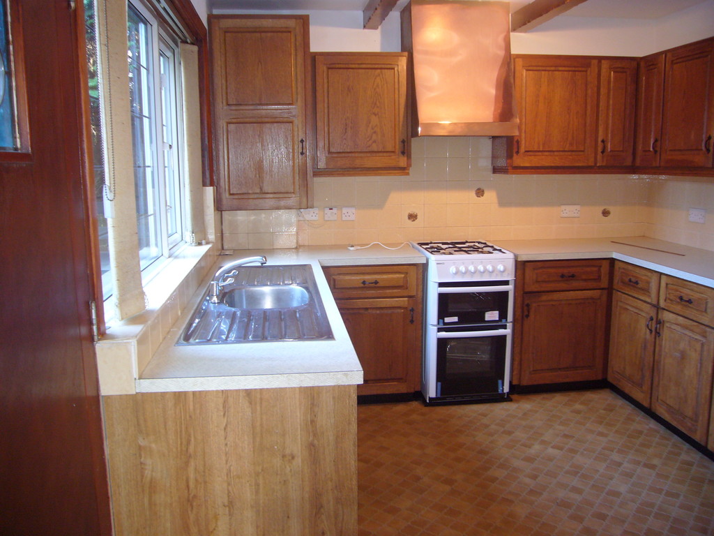 2 bedroom Detached house For Sale