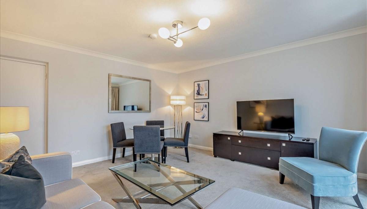 2 bedroom Flat To Let