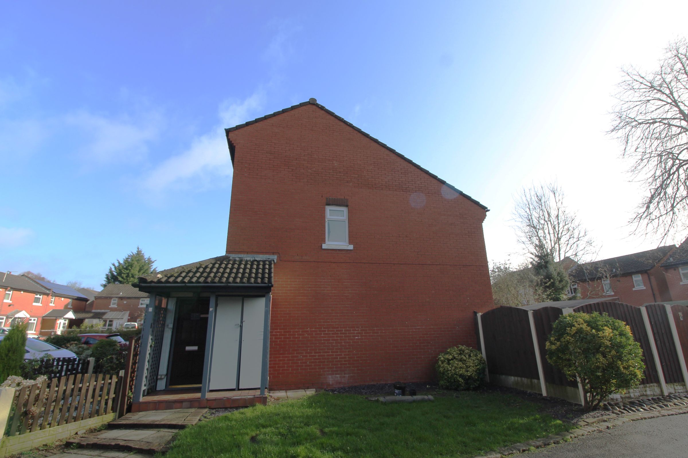 2 bedroom Flat Under Offer