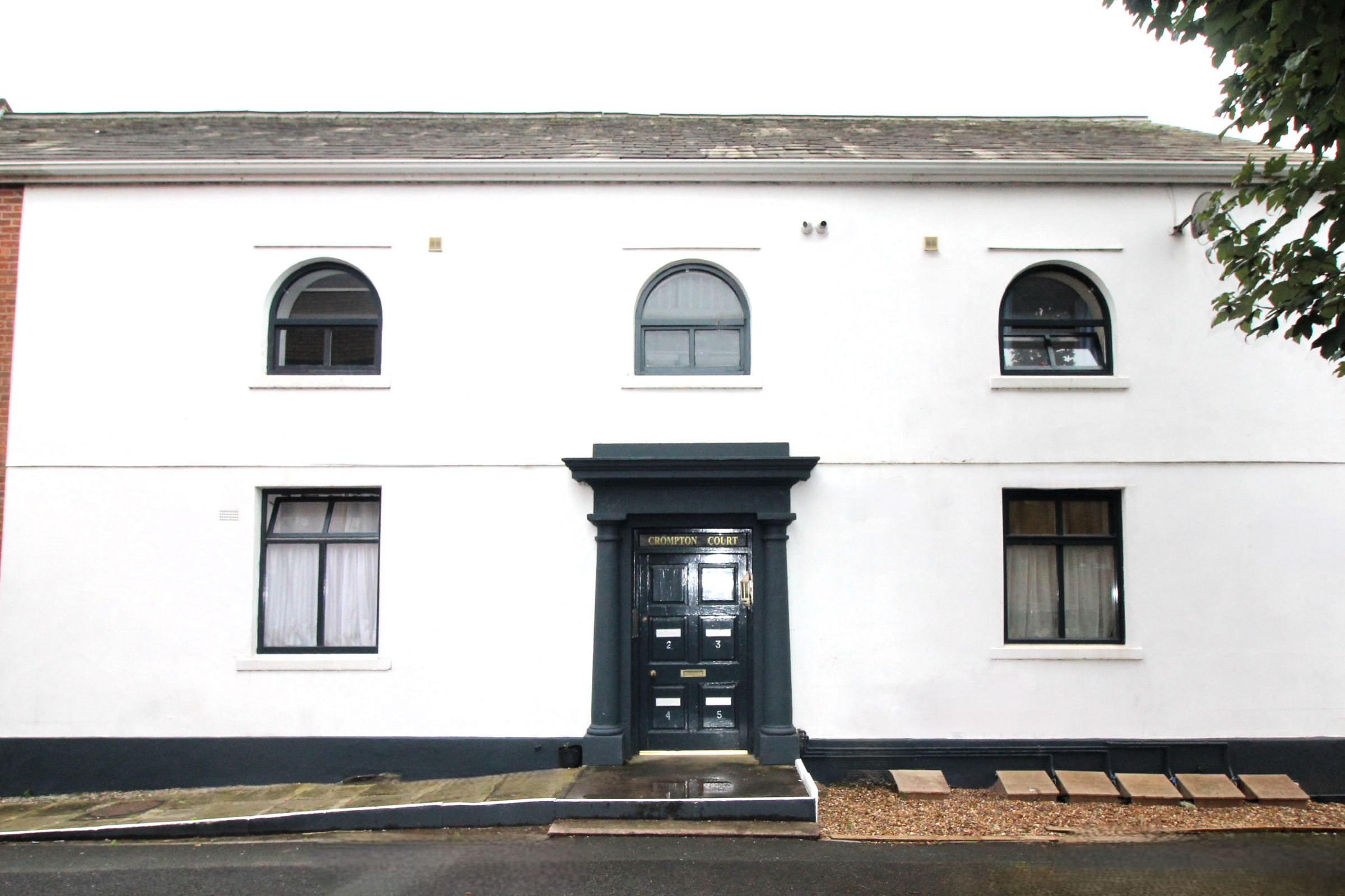 1 bedroom Flat To Let