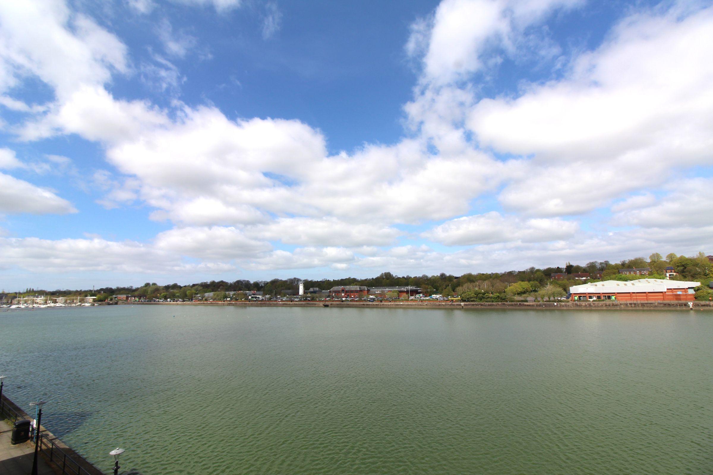 2 bedroom Apartment To Let