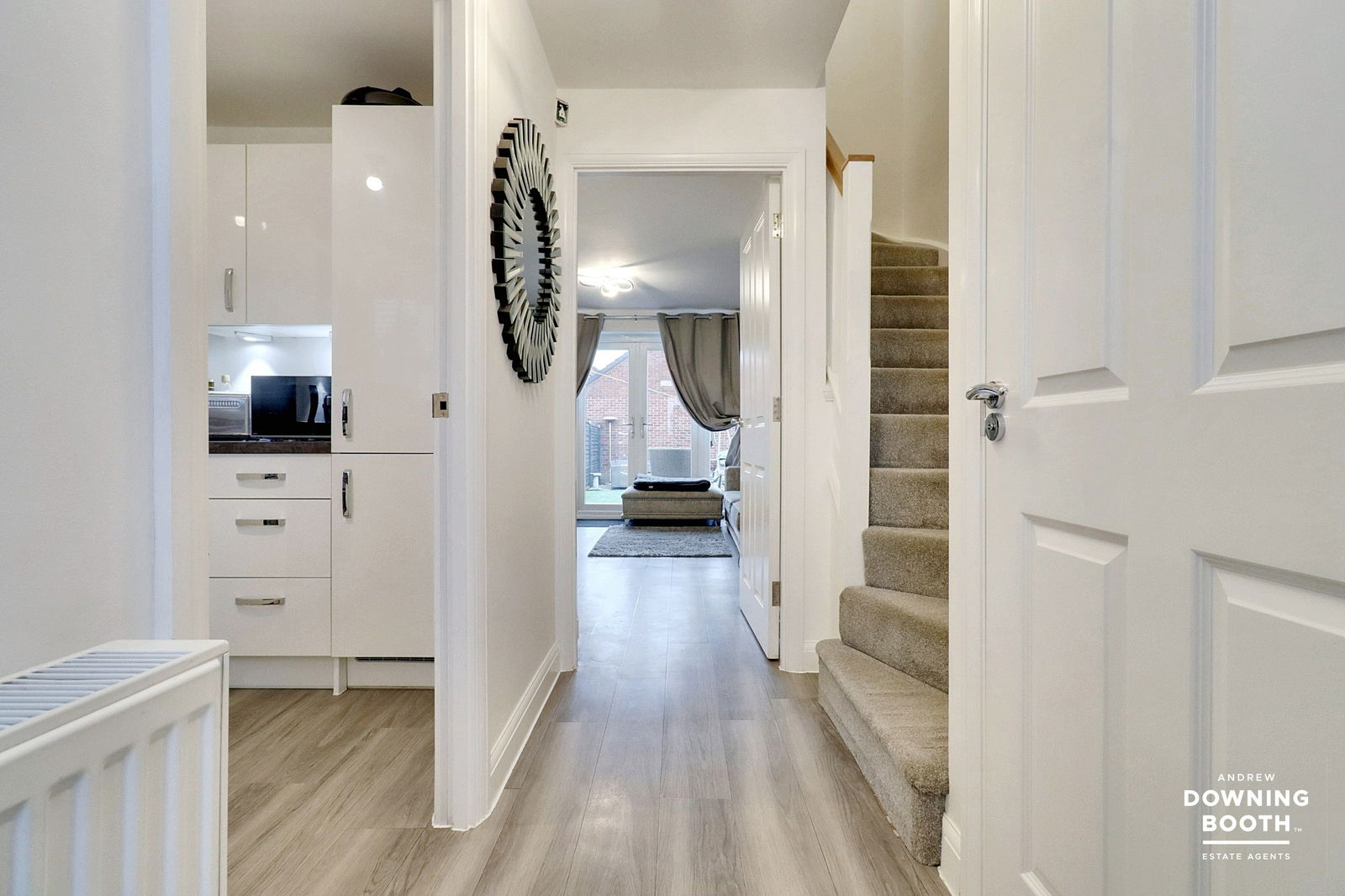 2 bedroom Semi-detached house SSTC