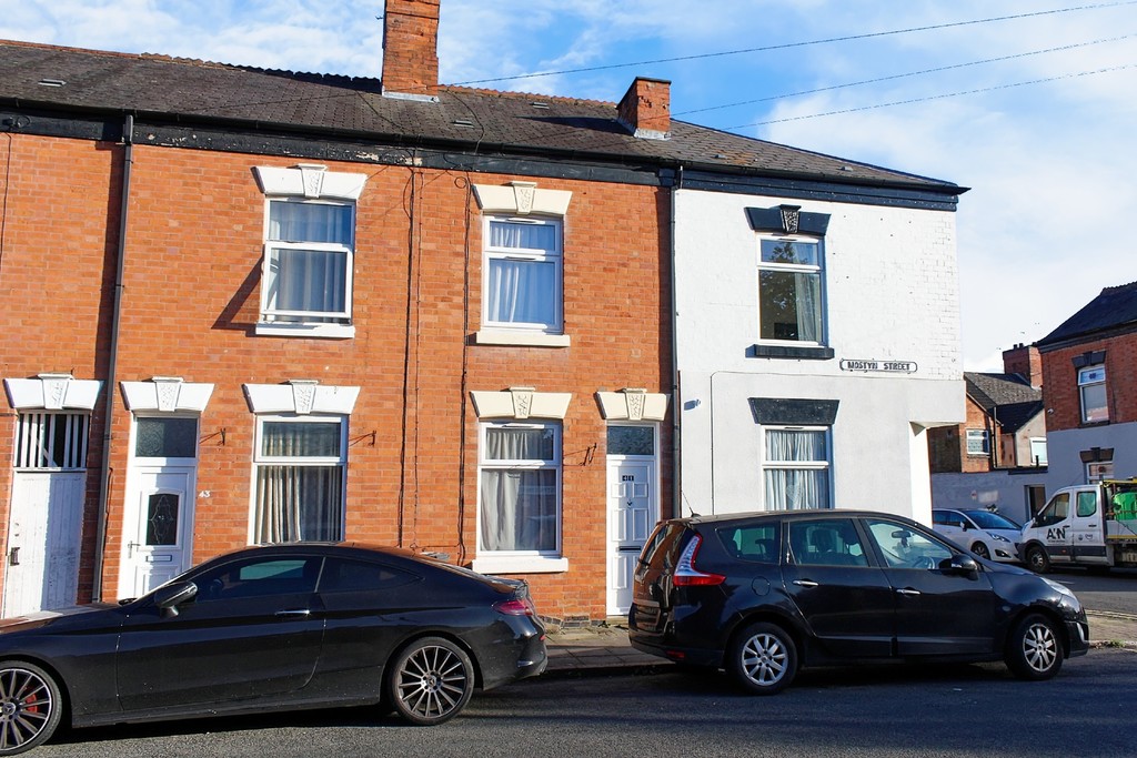 2 bedroom Detached house Sold