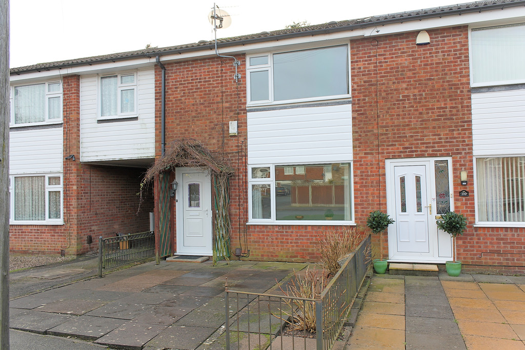 2 bedroom Detached house For Sale