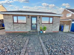 2 bedroom Detached house Sold