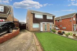 2 bedroom Semi-detached house Sold