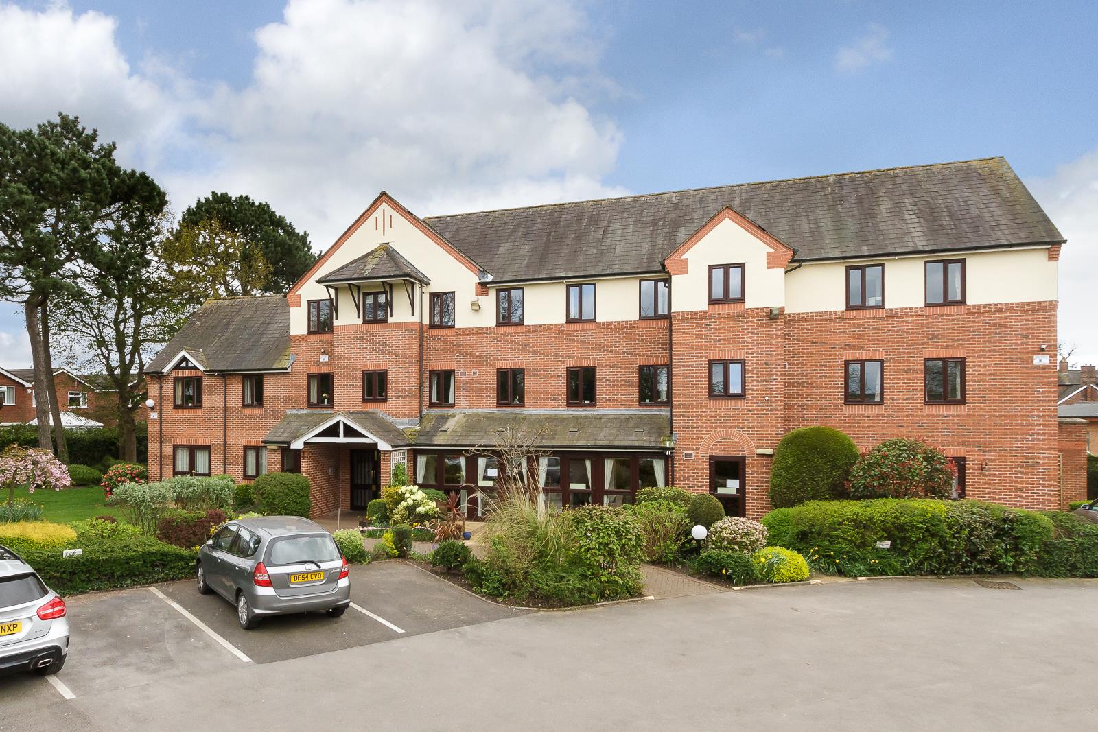 1 bedroom Purpose Built For Sale