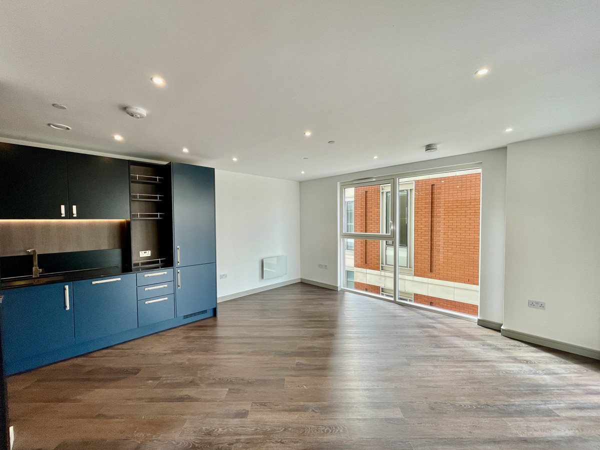 2 bedroom Apartment To Let