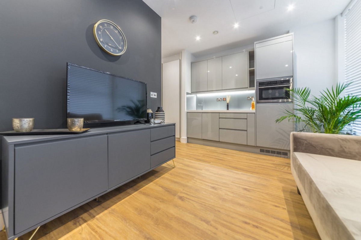 1 bedroom Studio flat To Let