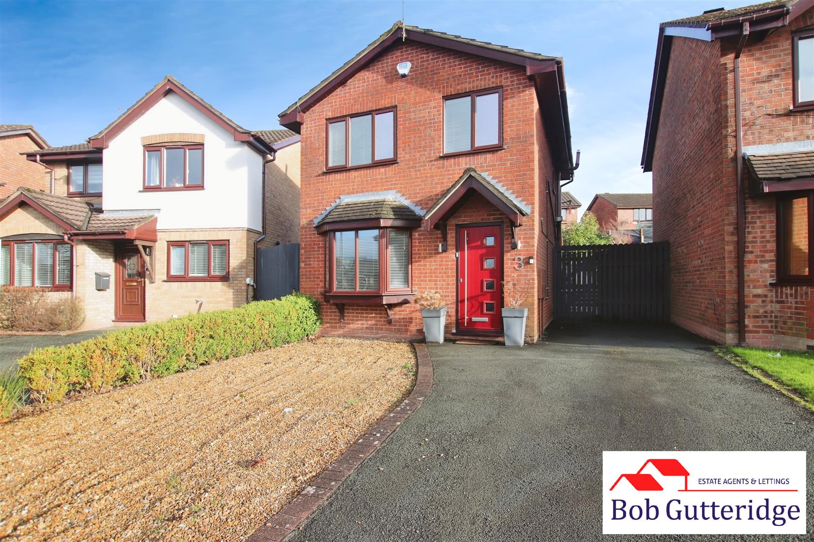 3 bedroom Detached house SSTC