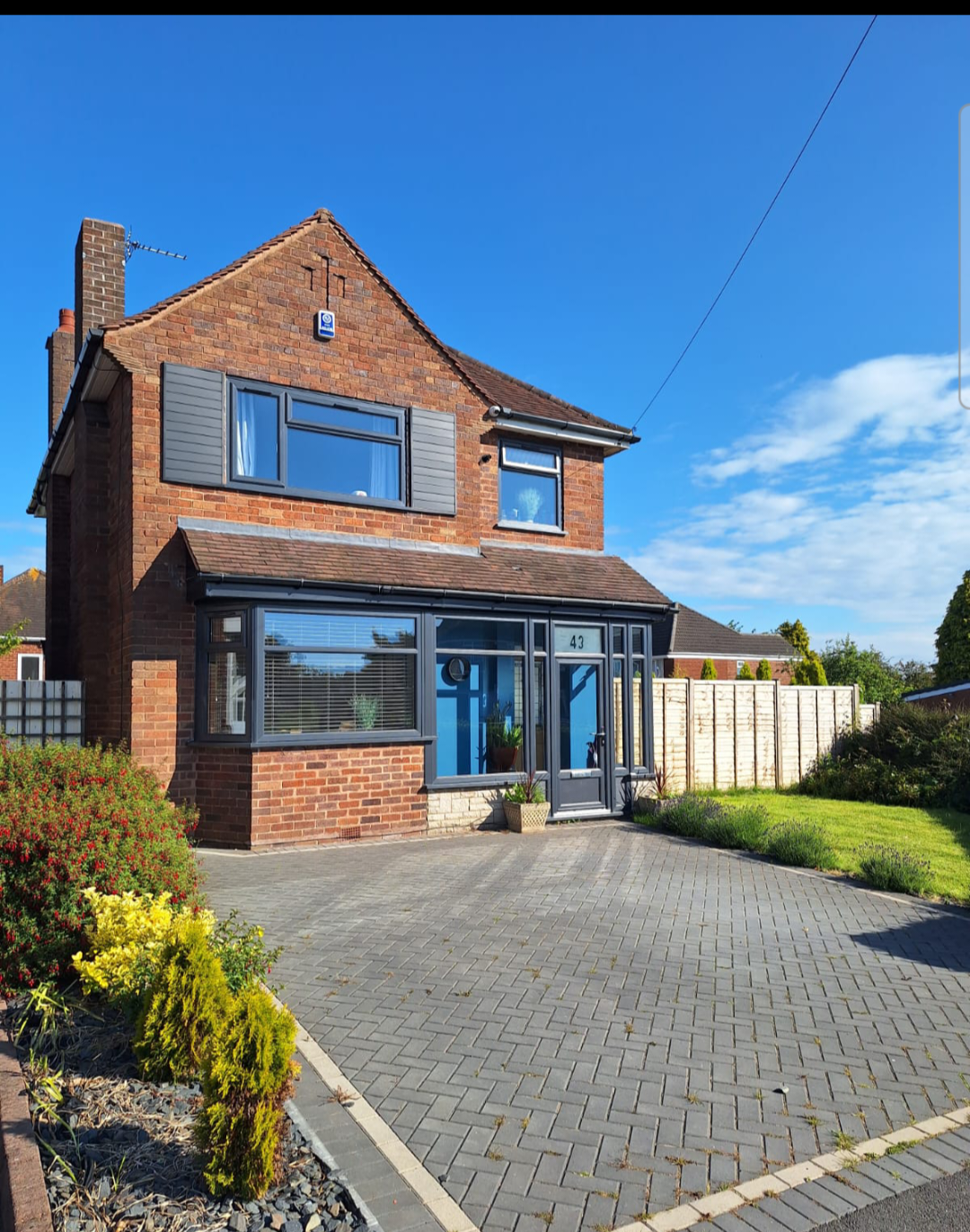 3 bedroom Detached house Under Offer
