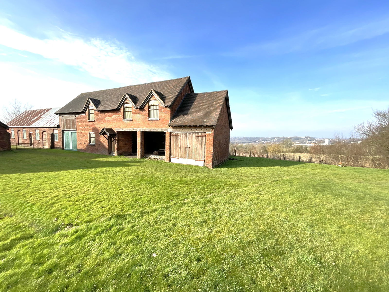 3 bedroom Barn Conversion Under Offer