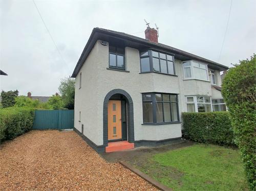 3 bedroom Semi-detached house Sold