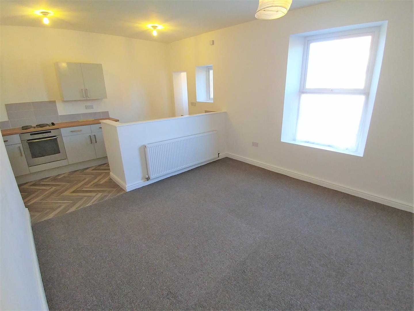 2 bedroom Flat Let