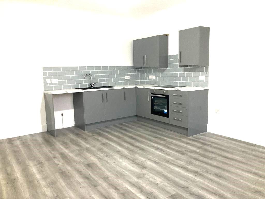 3 bedroom Flat Let