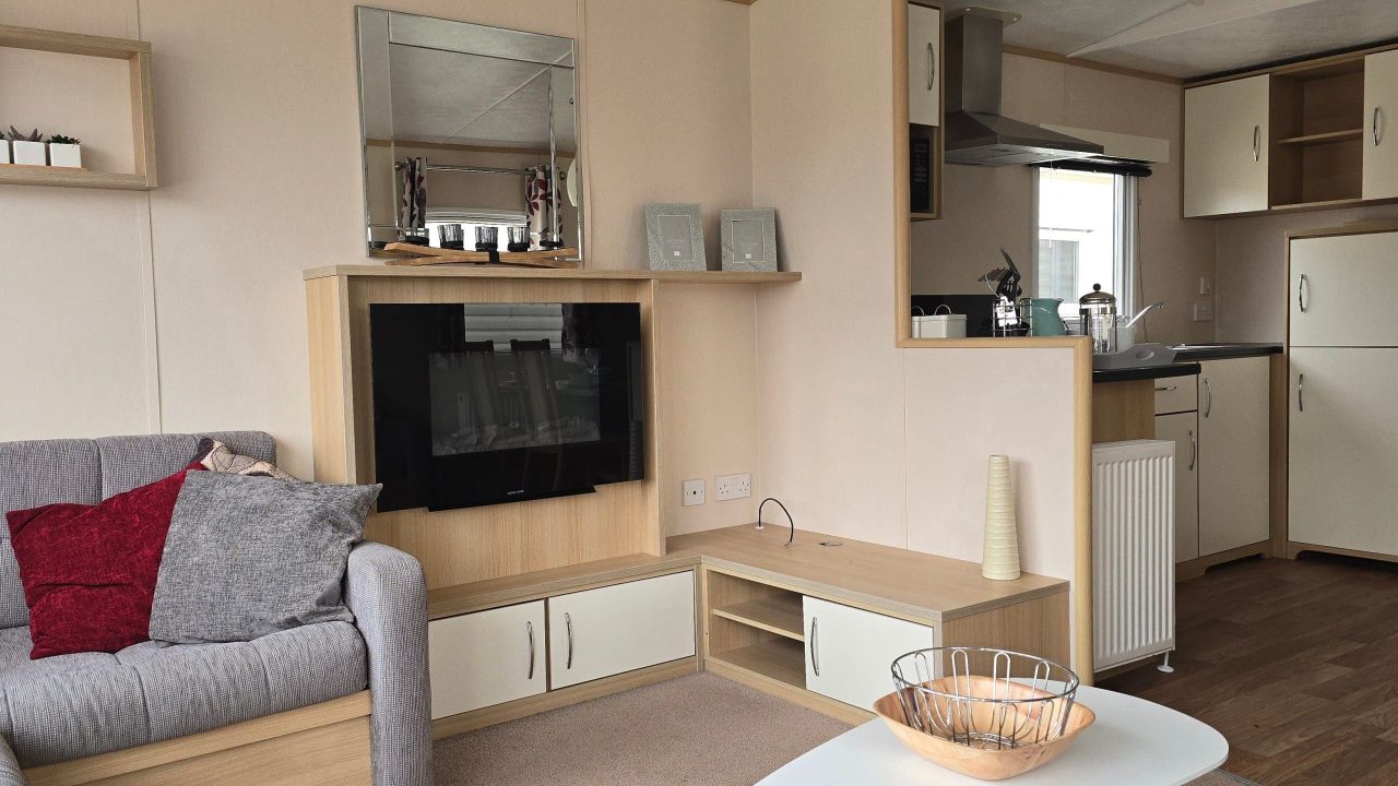 2 bedroom Static Home For Sale