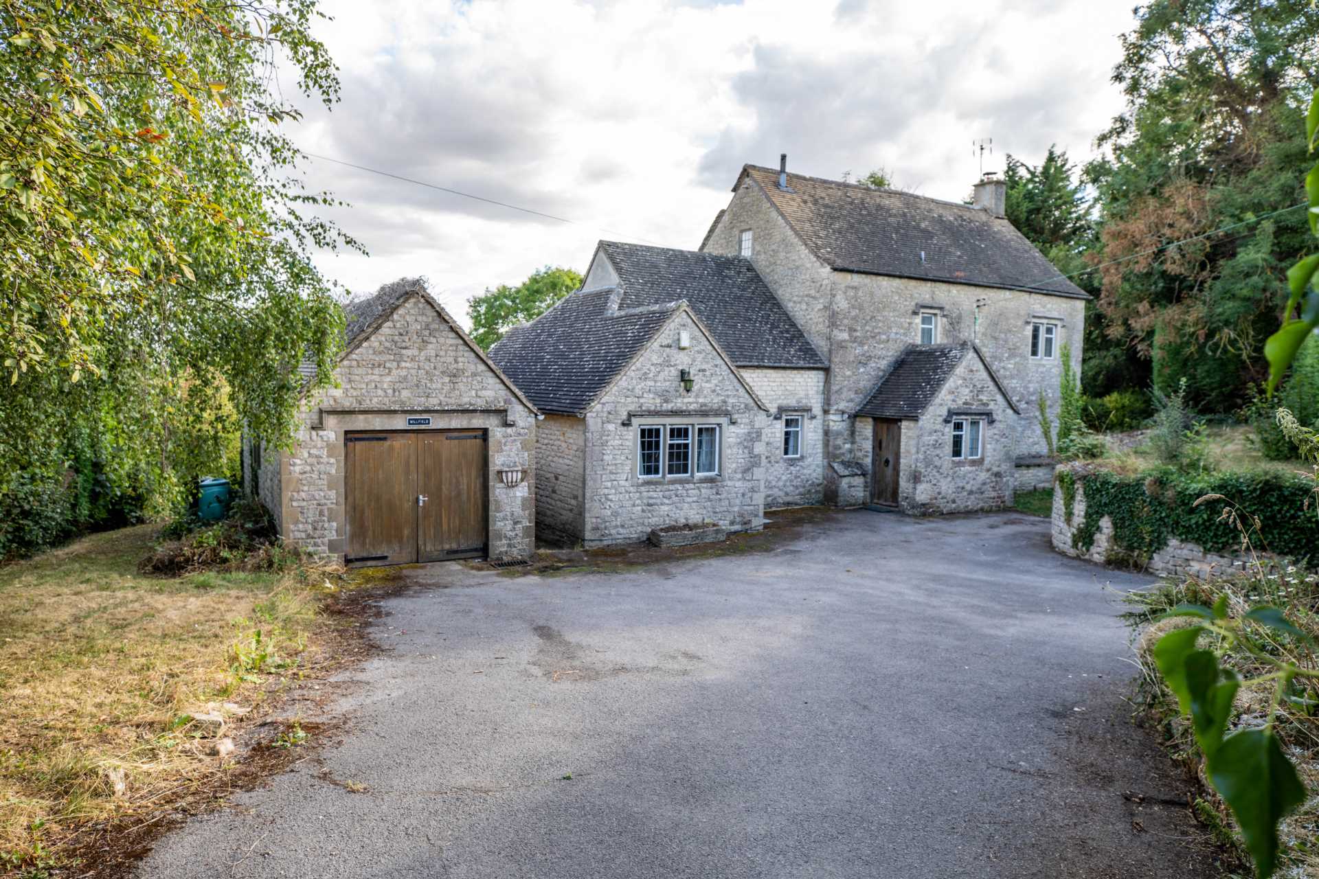 4 bedroom Cottage Let