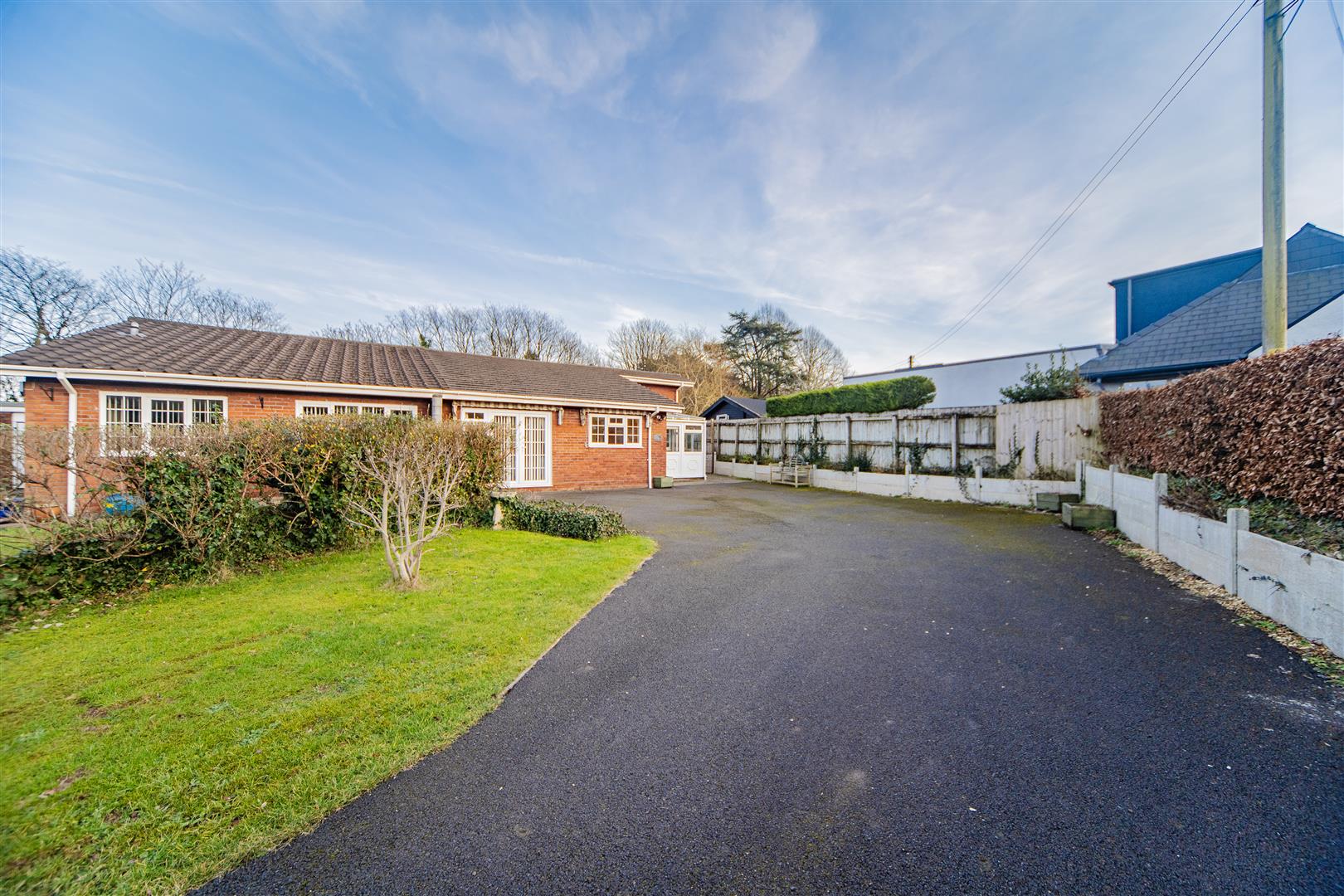 3 bedroom Bungalow For Sale