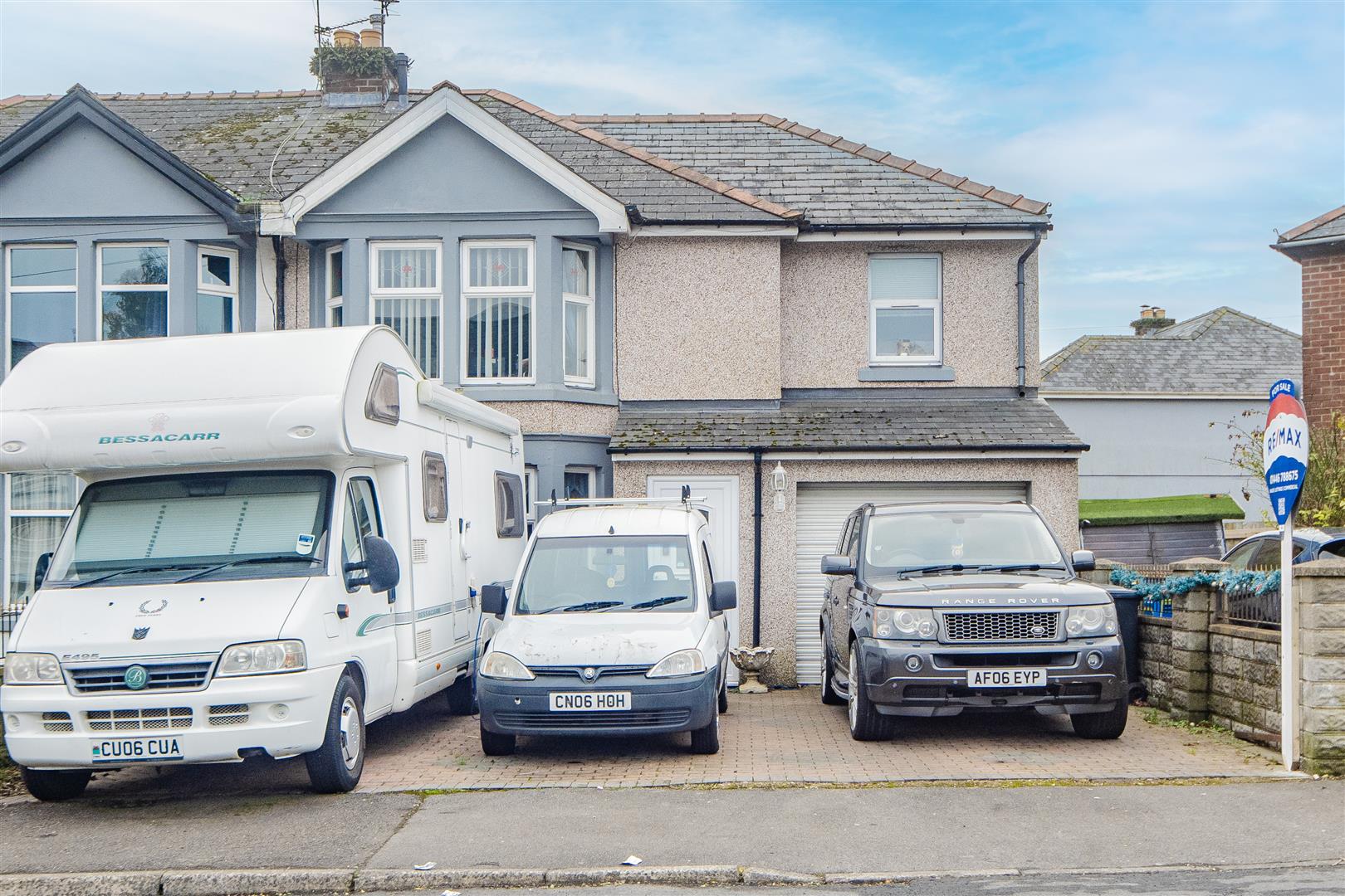 4 bedroom Semi-Detached House For Sale
