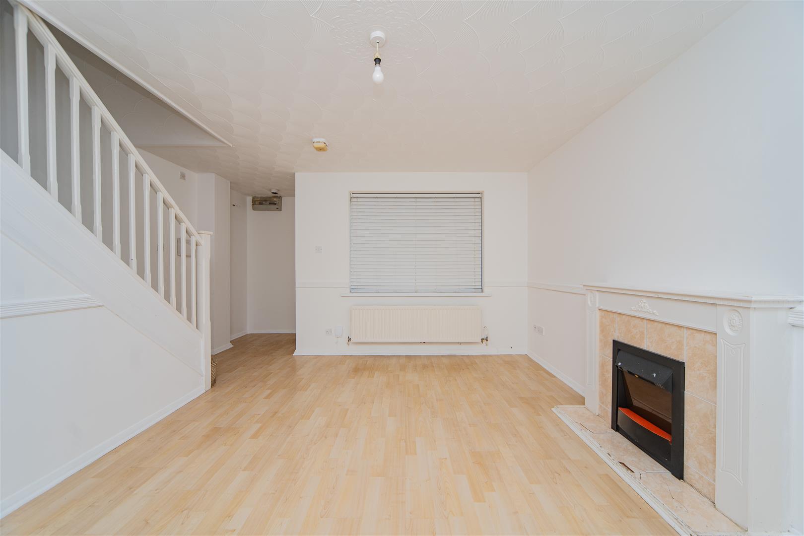 2 bedroom Terraced House SSTC