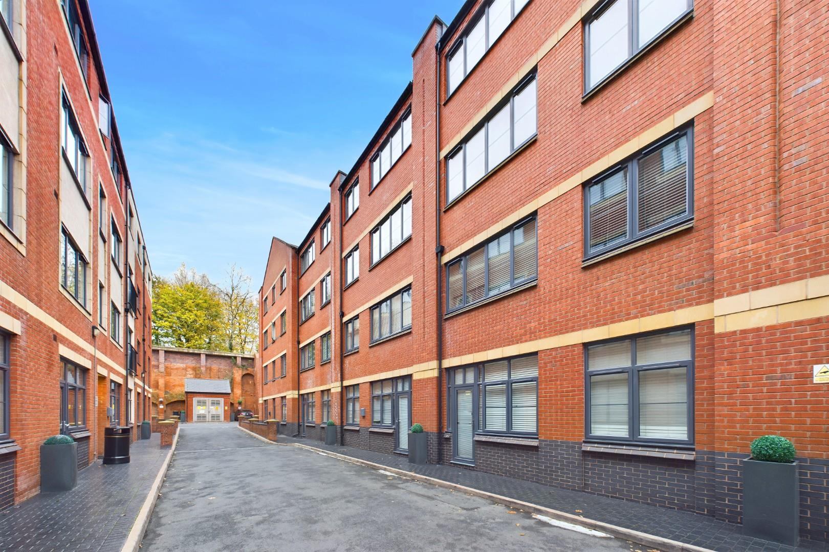 2 bedroom Apartment To Let