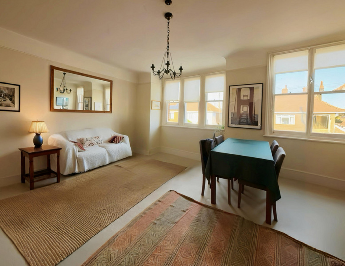 2 bedroom Apartment To Let