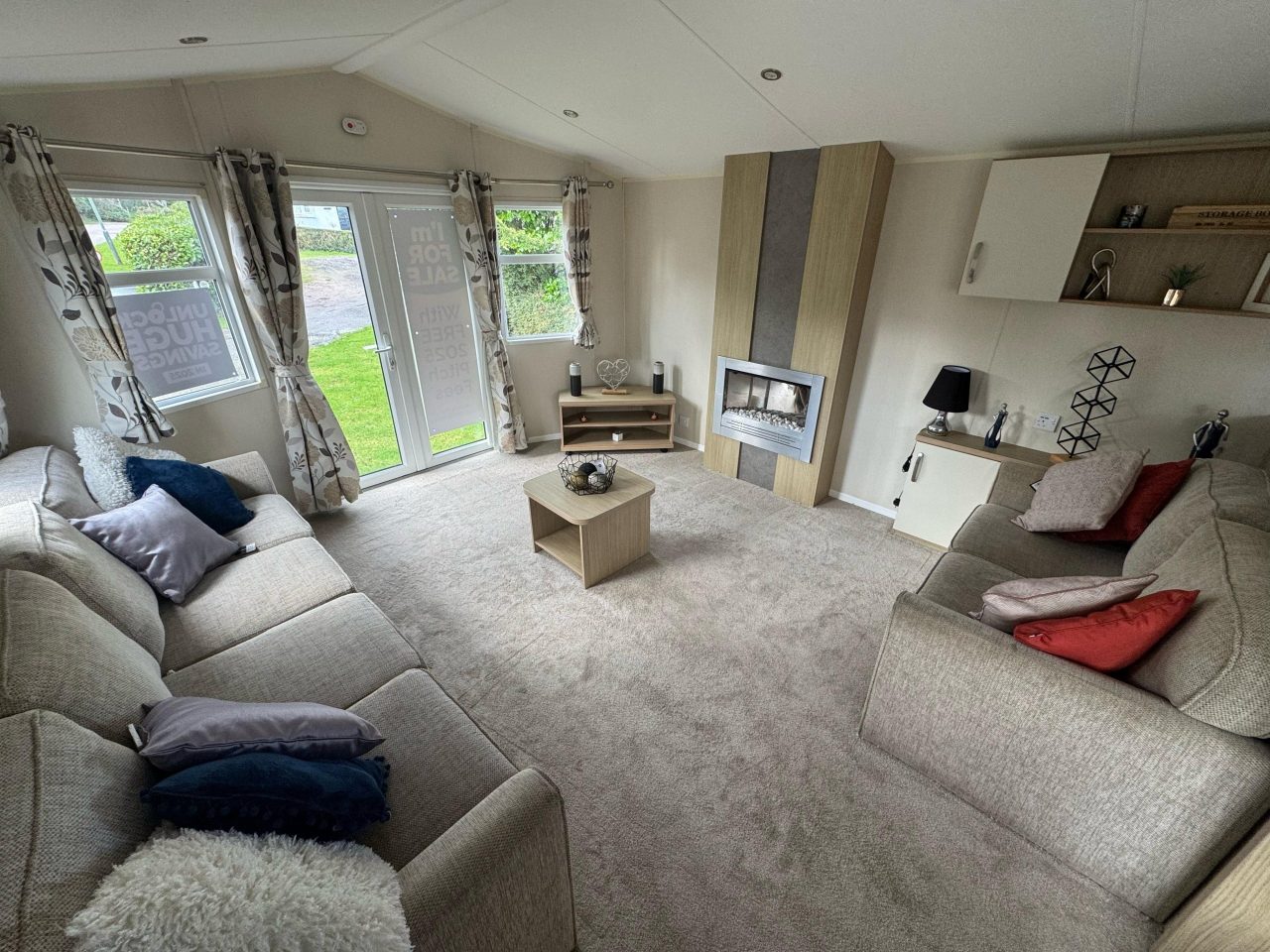 2 bedroom Static Home For Sale