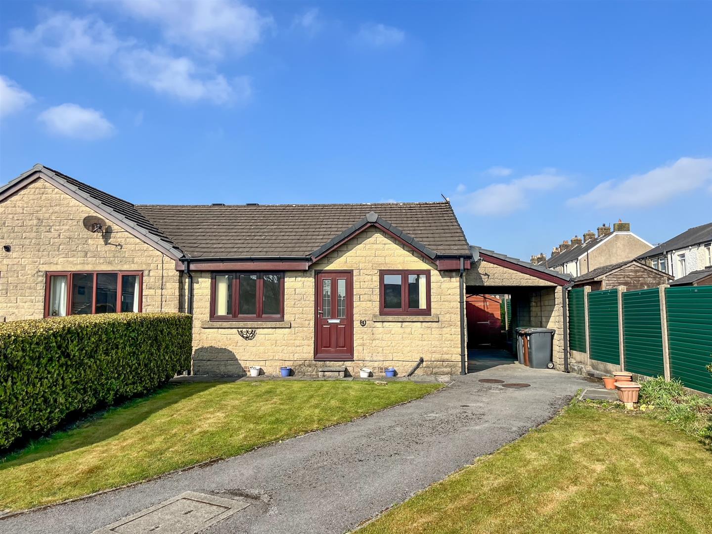 2 bedroom Semi Detached For Sale