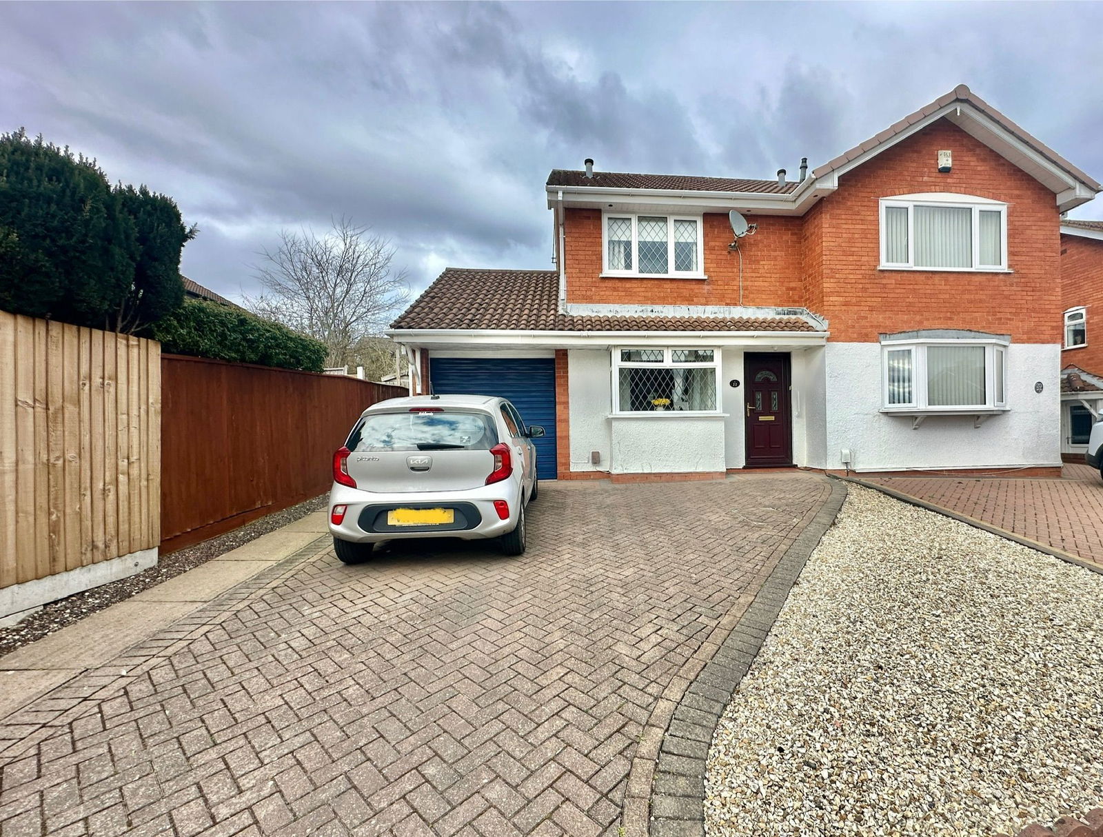 2 bedroom Semi-Detached For Sale