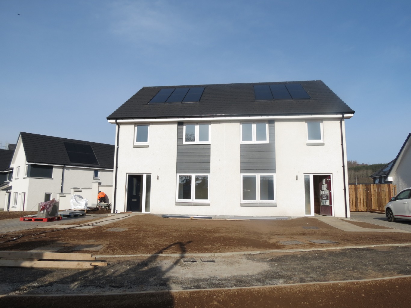 3 bedroom Semi-detached house For Sale