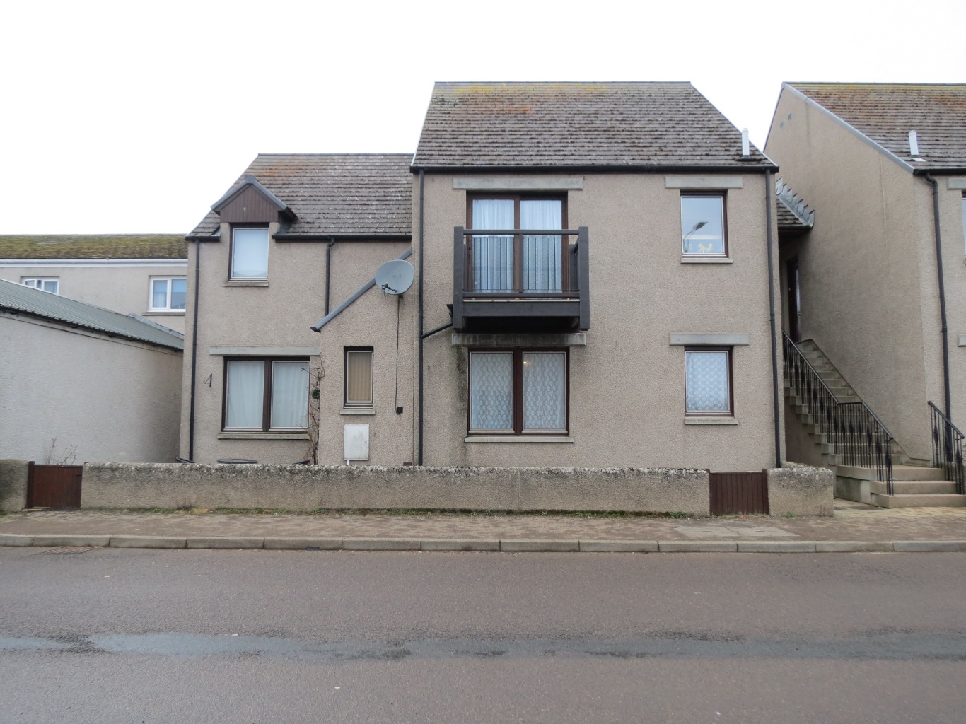 2 bedroom Flat For Sale