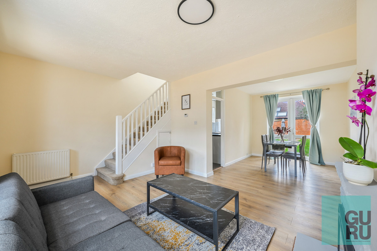 3 bedroom Terraced House To Let