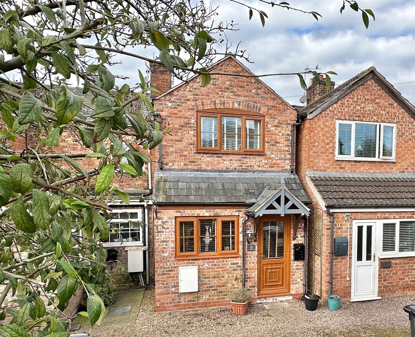 2 bedroom Terraced House Sold