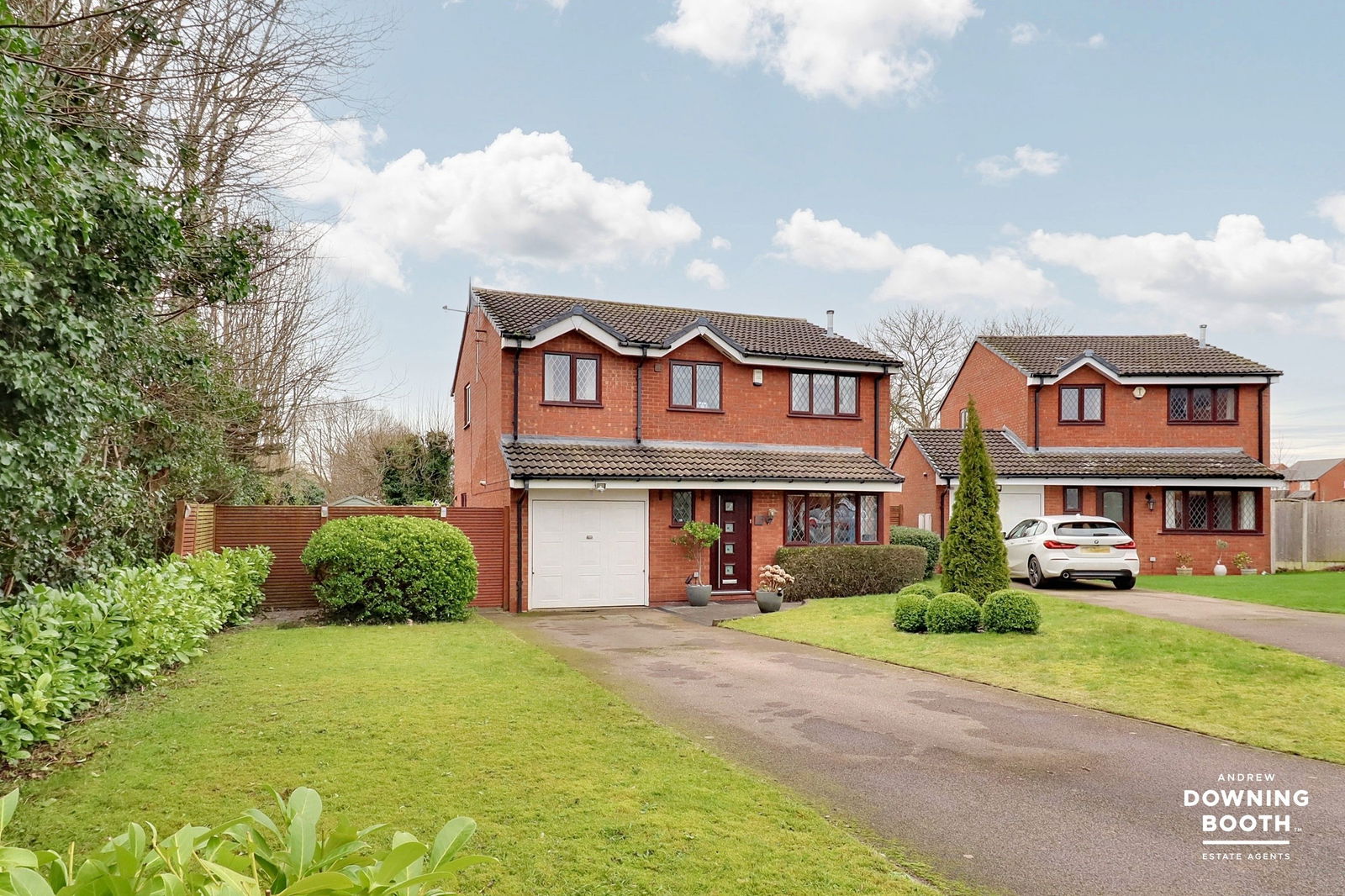 4 bedroom Detached house SSTC