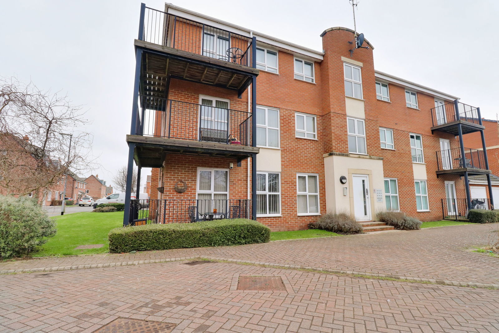 2 bedroom Apartment Let