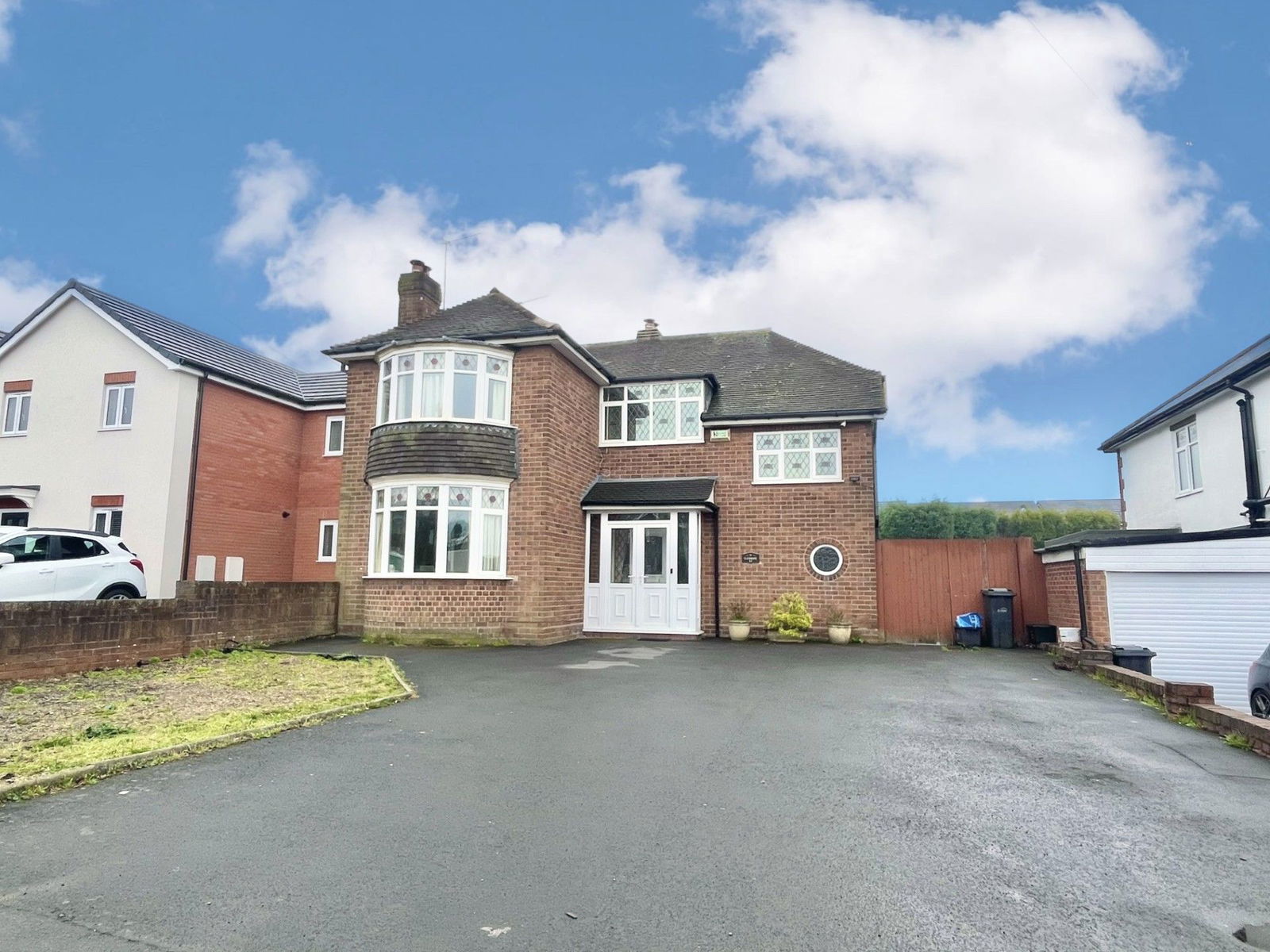 3 bedroom Detached For Sale