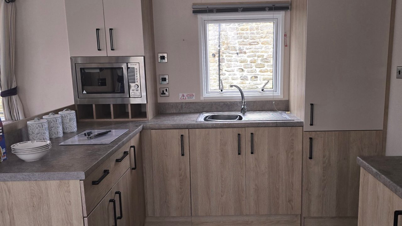 2 bedroom Static Home For Sale