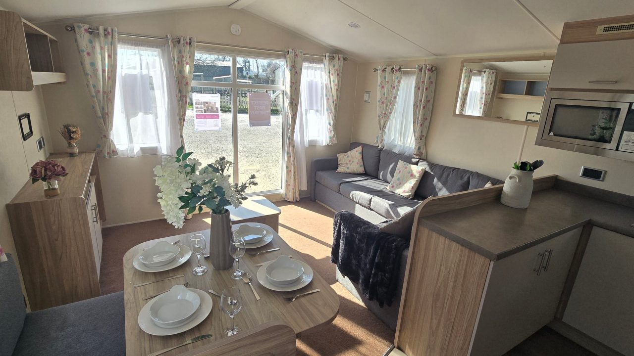 2 bedroom  For Sale