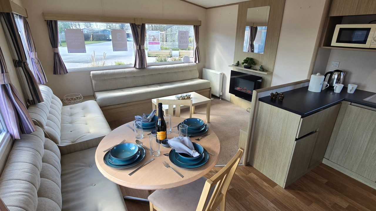 3 bedroom  For Sale