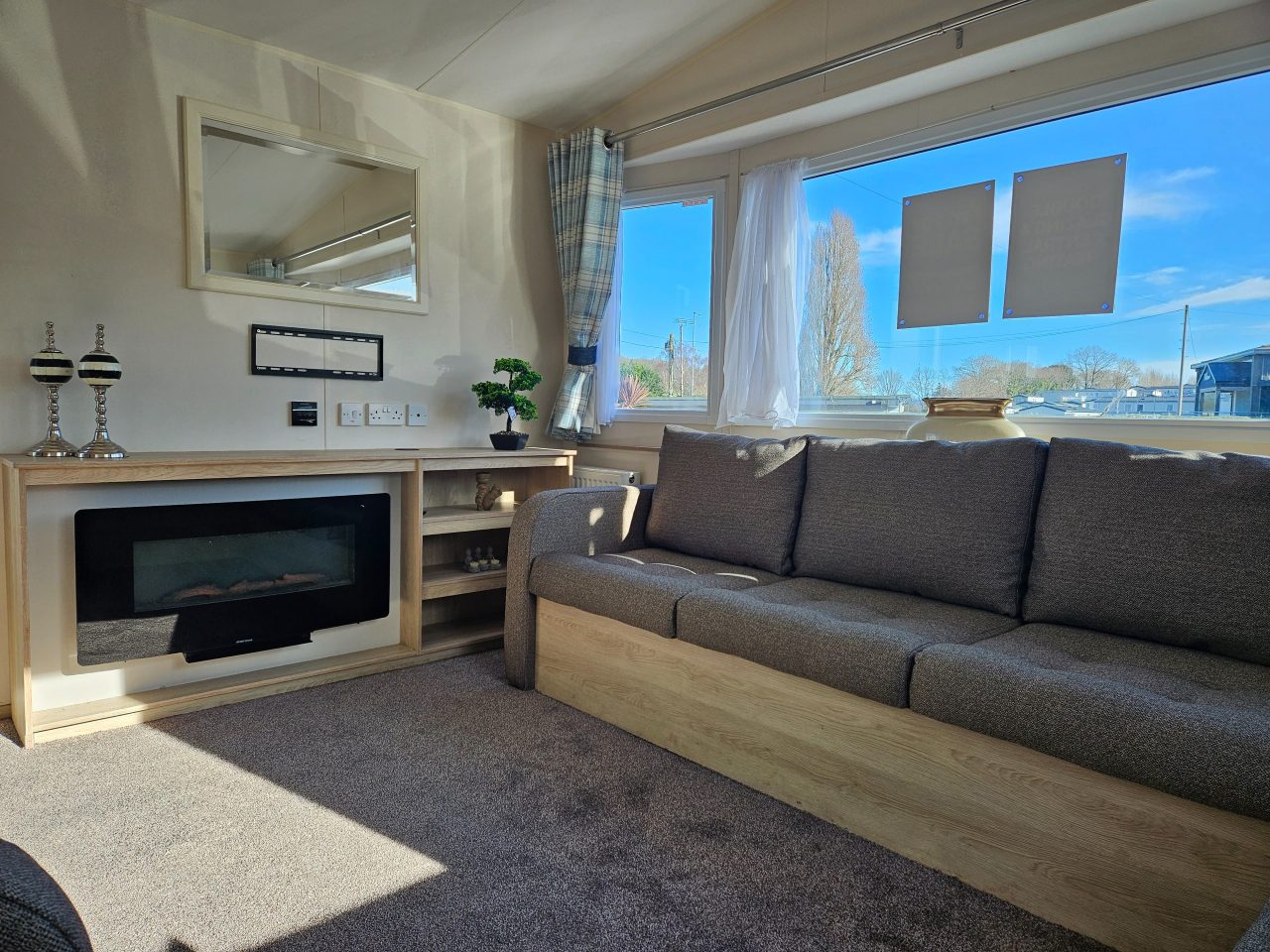 3 bedroom  For Sale