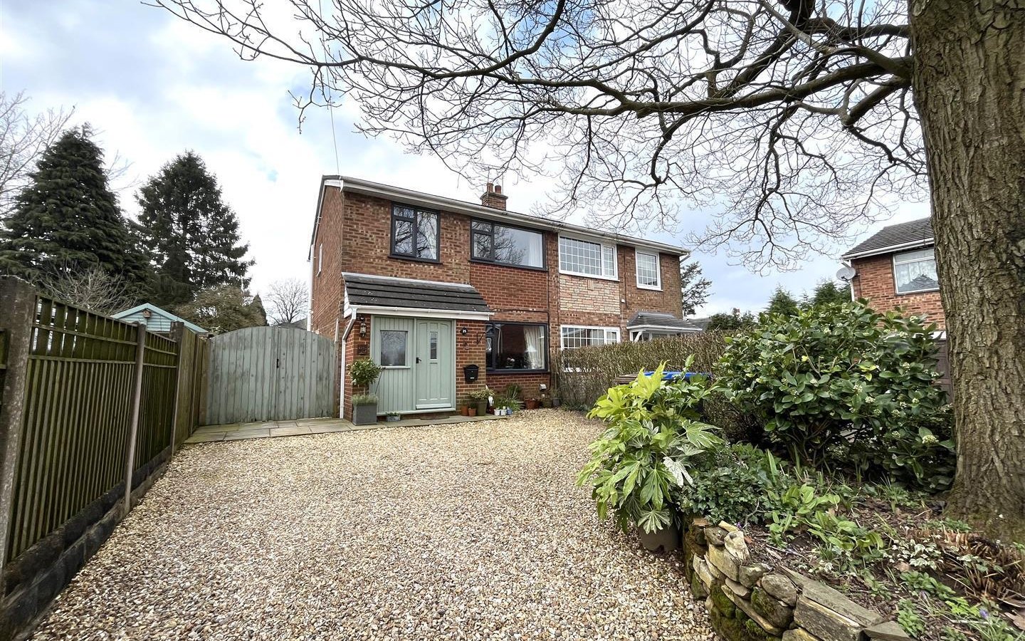 3 bedroom Detached house For Sale