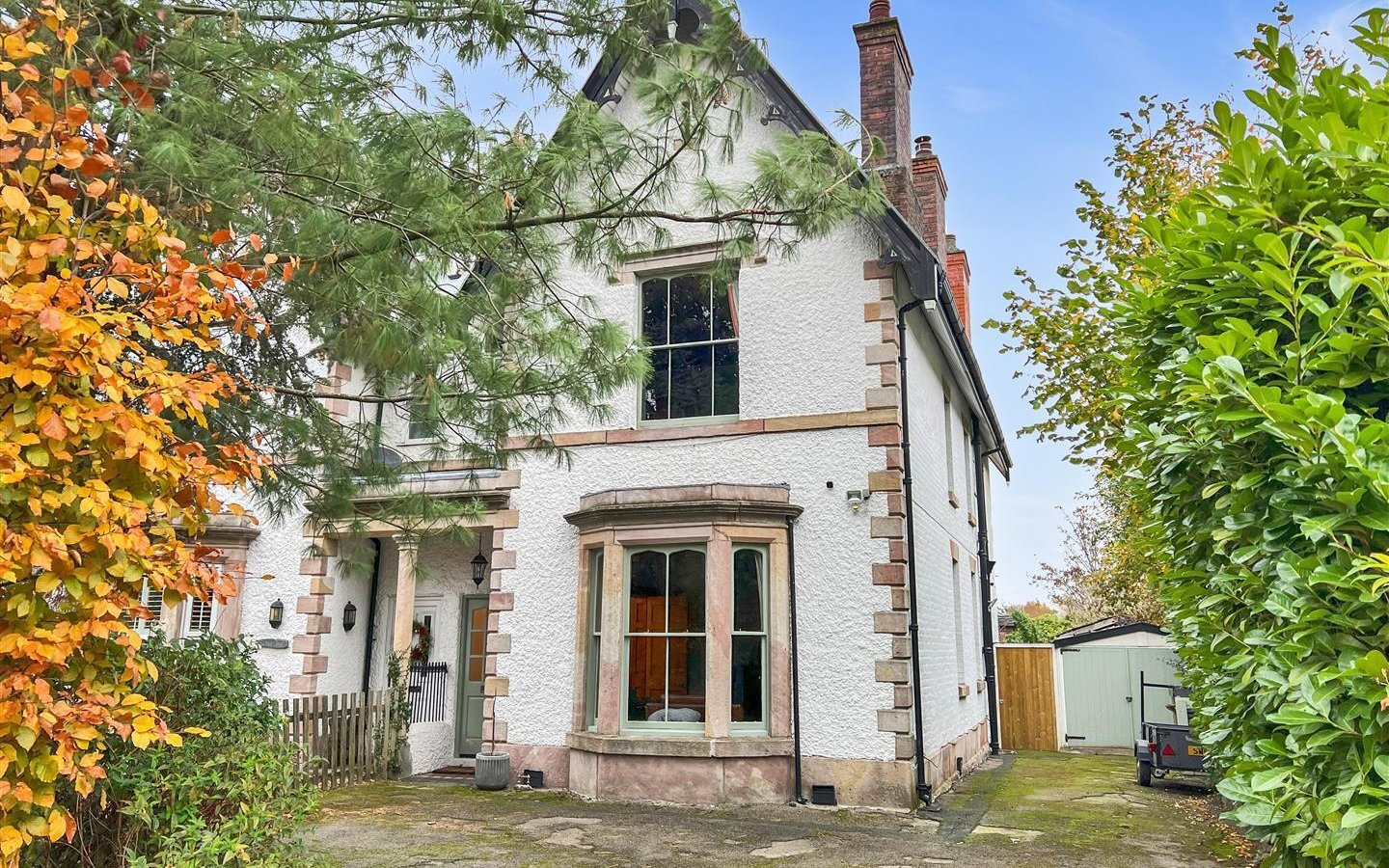 5 bedroom Detached house For Sale