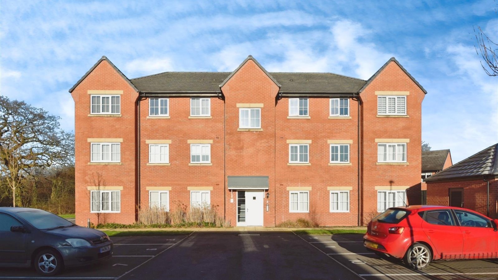 2 bedroom Apartment For Sale