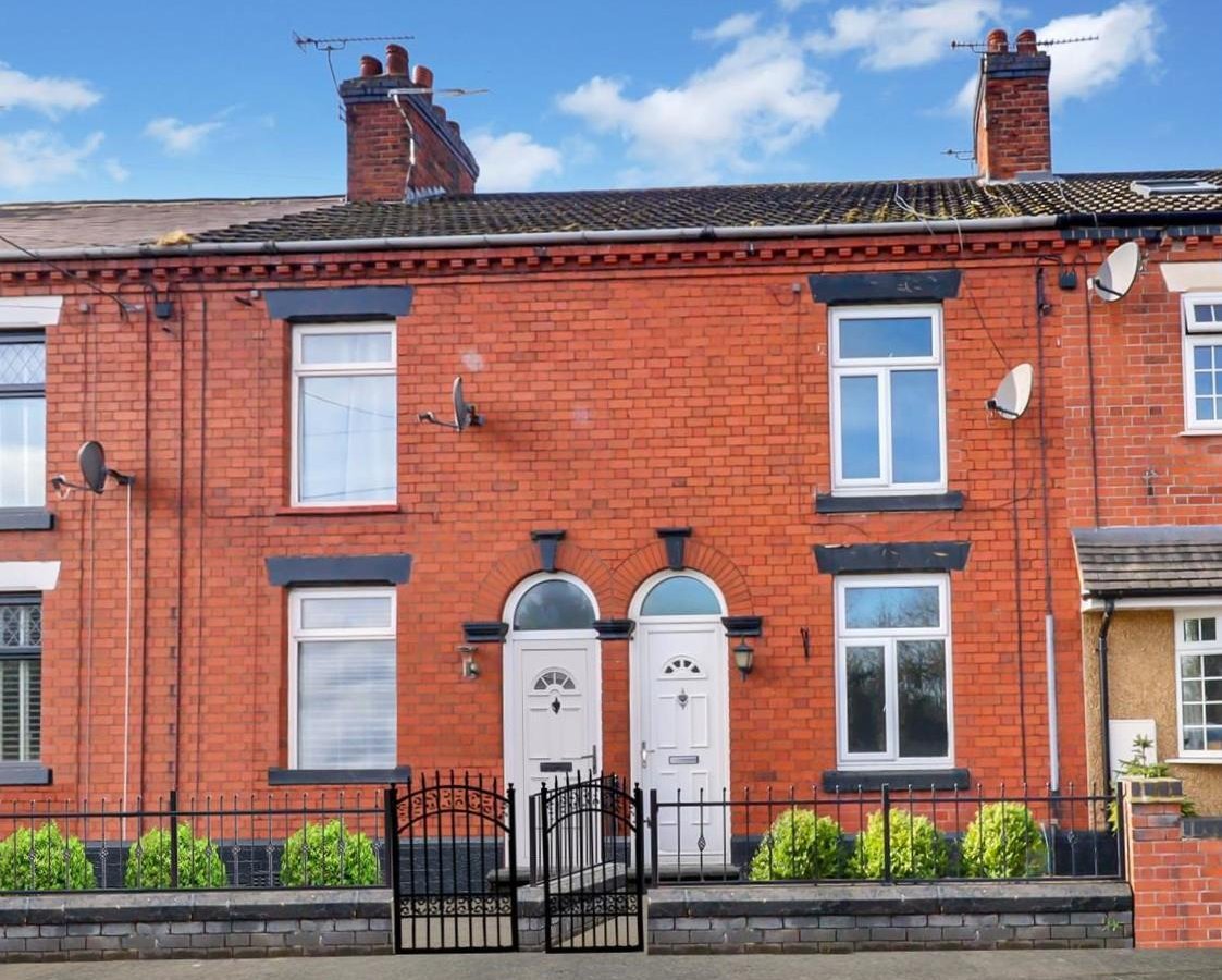2 bedroom Detached House For Sale