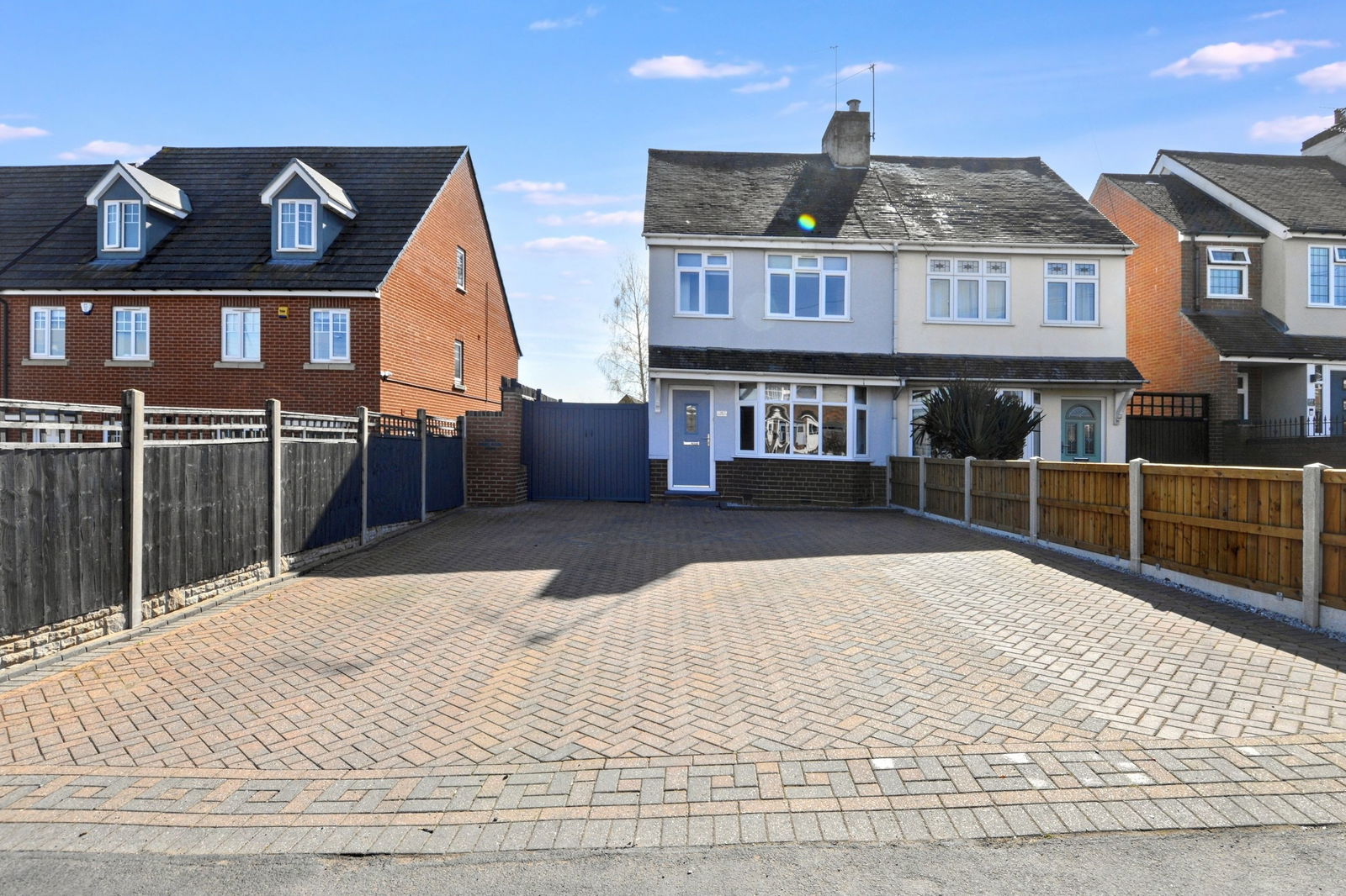 2 bedroom Semi-Detached For Sale