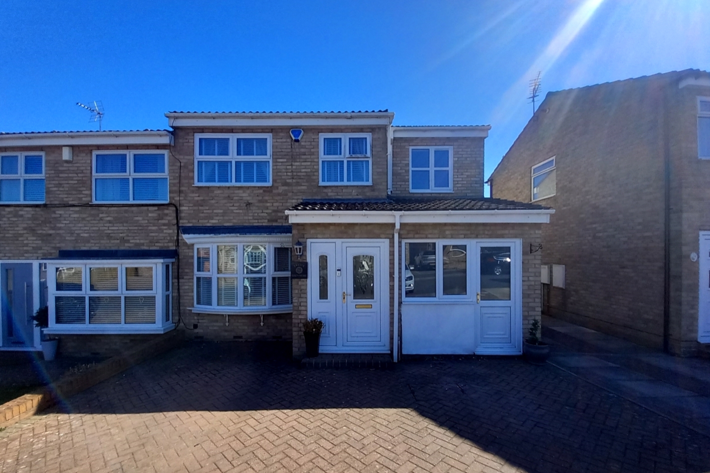 3 bedroom Semi-Detached For Sale
