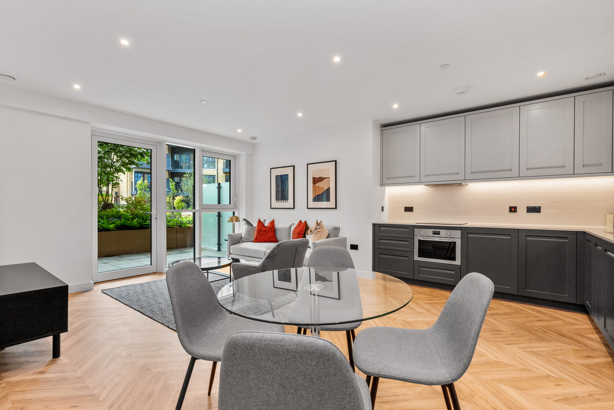 2 bedroom Apartment To Let