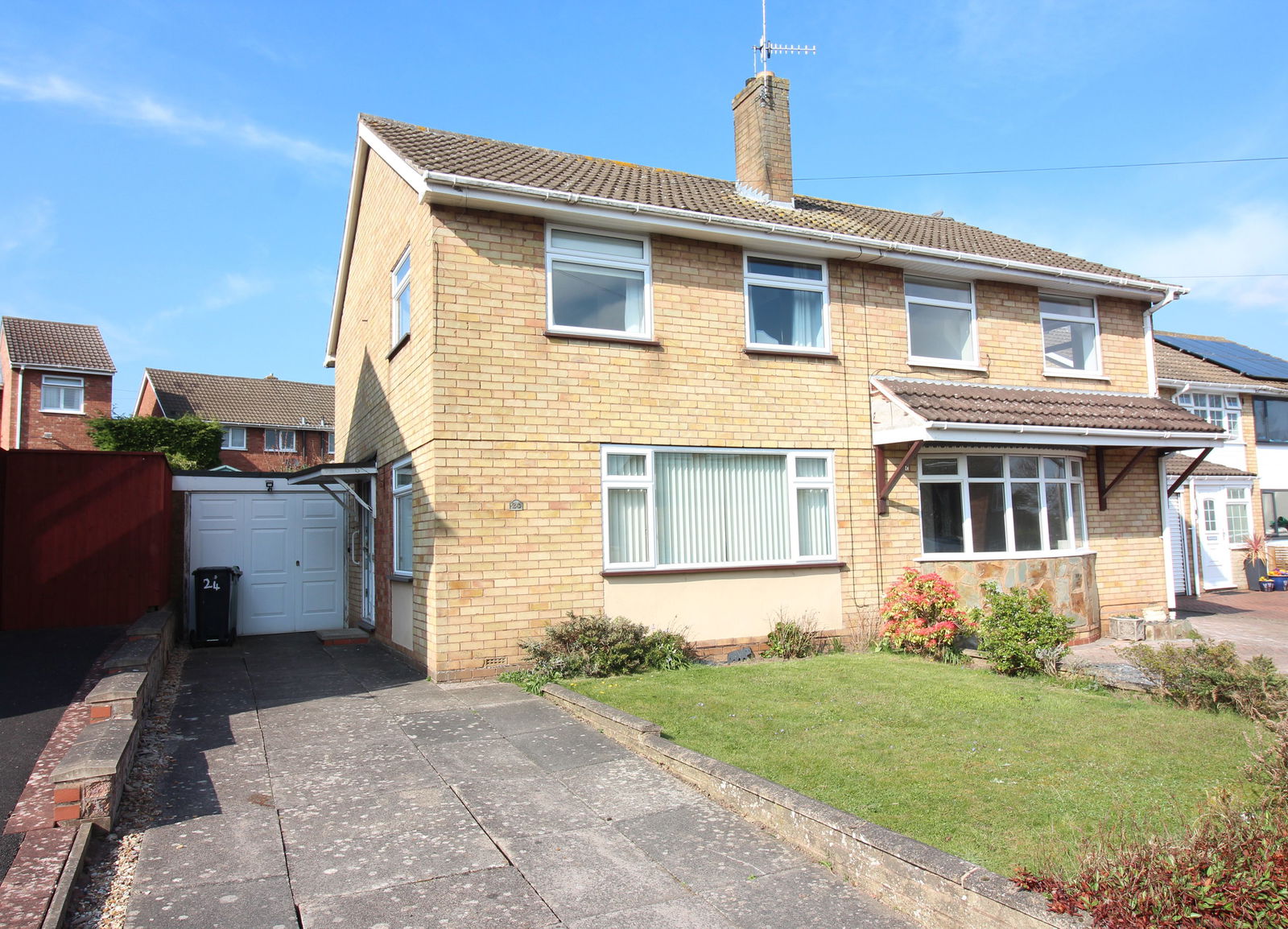 3 bedroom Semi-Detached For Sale